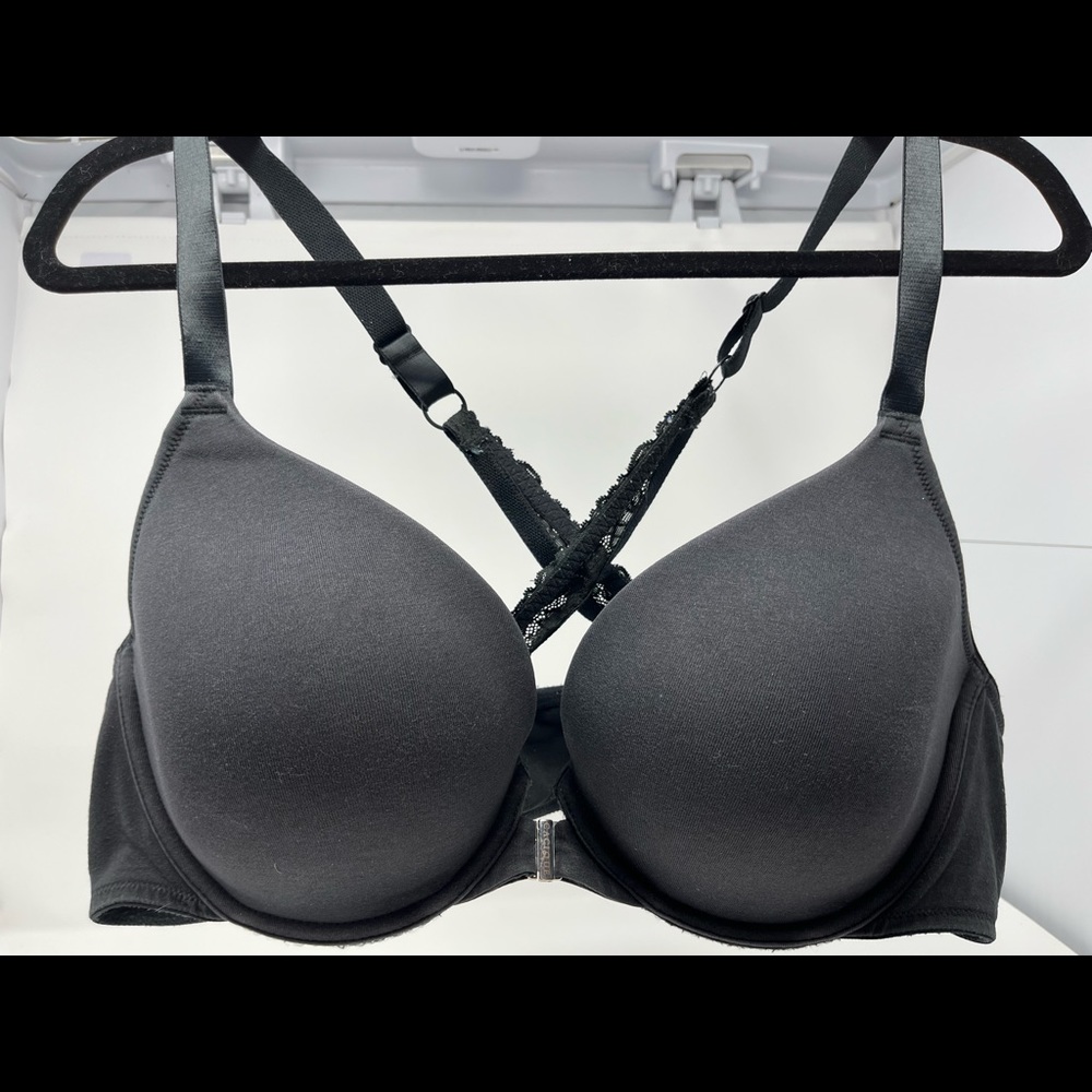 Cacique Black push up bra size 42D Boost Plunge